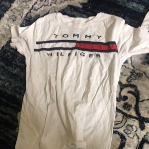 tommy Hilfiger tee